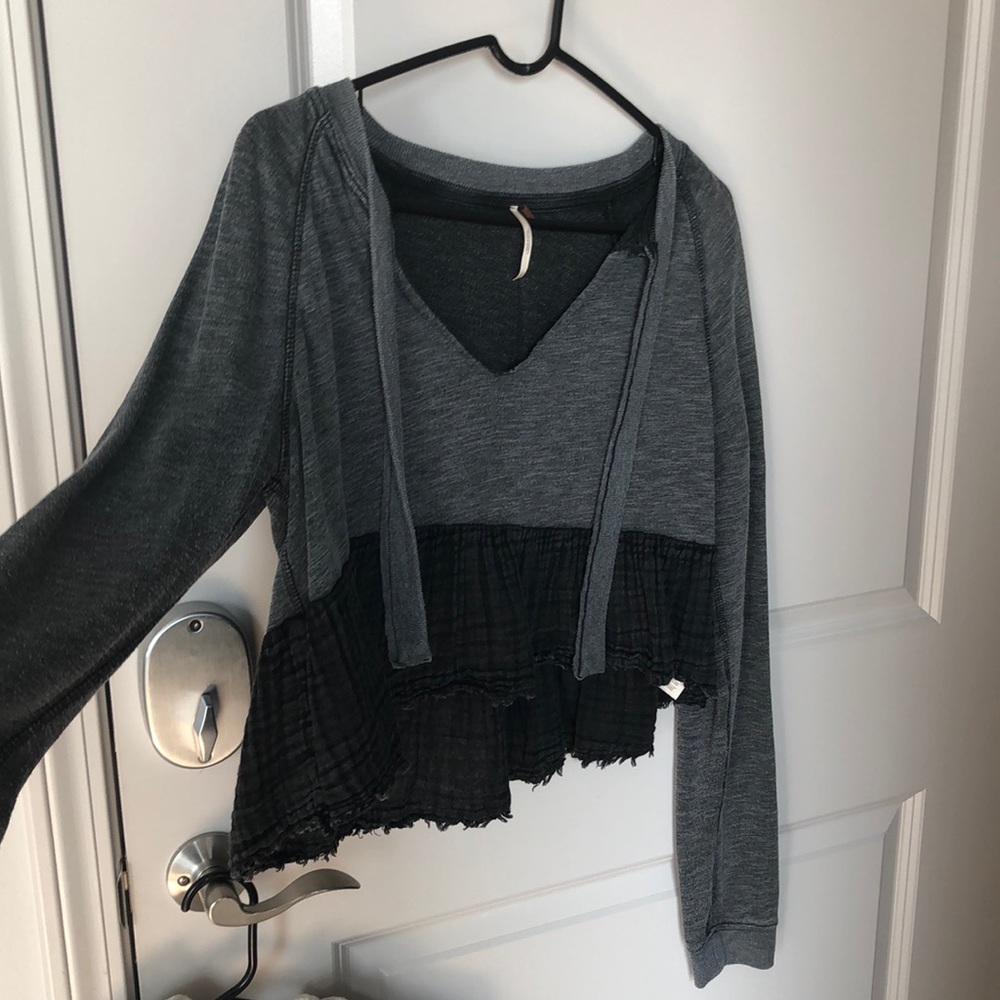 Size small sweet Jane pullover - Picture 2 of 3